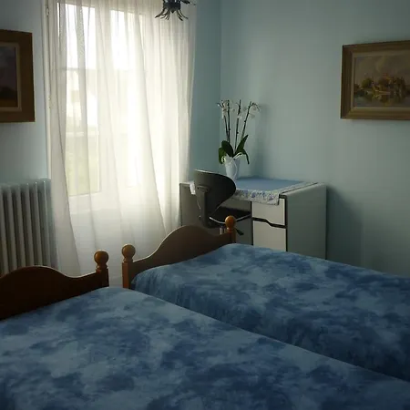 Chambres D'hotes Le Jardin D'alice Le Tilleul